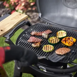 Barbecue a gas con stand Q 2200 Weber