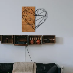 Quadro cuore metallo con pannello in legno